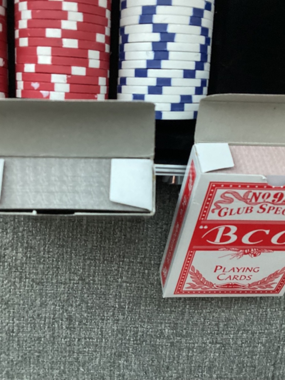 BCG No. 92 “Glub Special” 500-Piece Poker Set – Aluminum Case, 2 Decks, Dealer/B - Picture 7 of 8